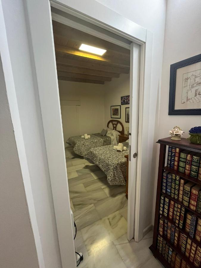Apartamento Patio De Los Leones Гранада Екстер'єр фото
