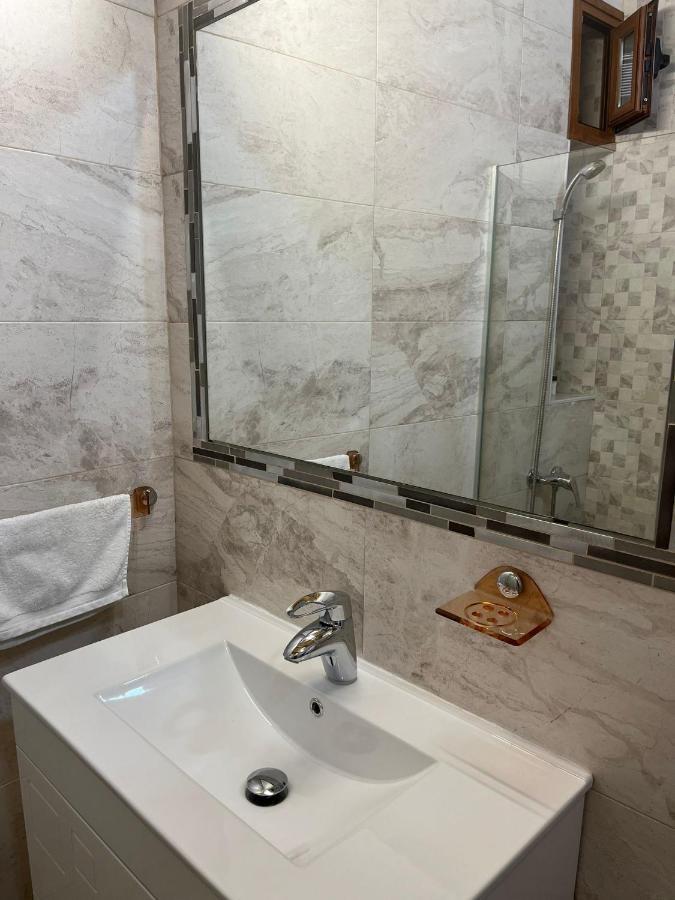 Apartamento Patio De Los Leones Гранада Екстер'єр фото
